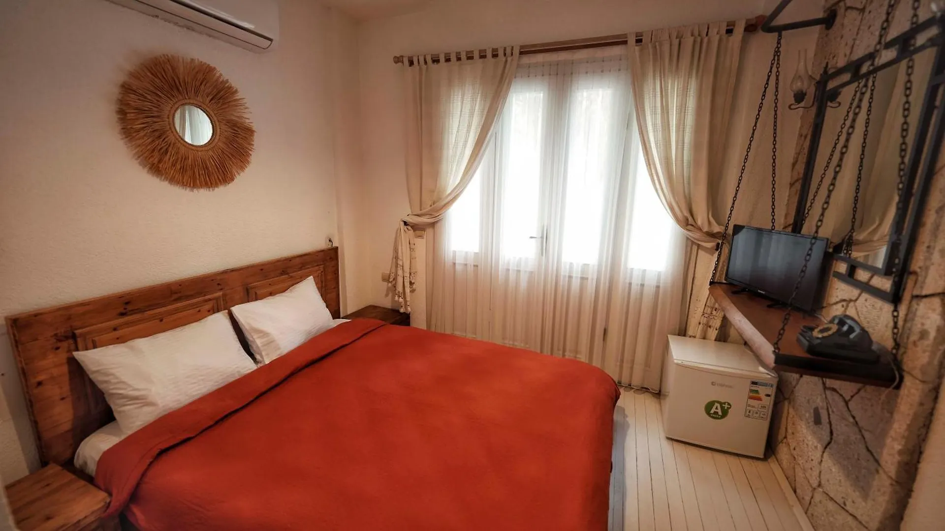 Tash Mekan Alacati Hotel